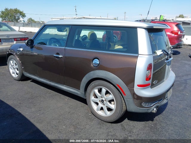 2009 MINI COOPER S CLUBMAN WMWMM33519TP91341 Photo 2
