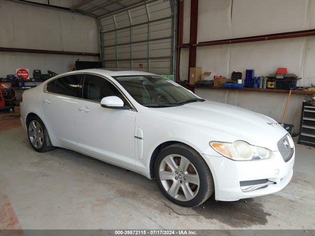 2011 JAGUAR XF SAJWA0FB0BLR84804 Photo 0