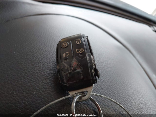 2011 JAGUAR XF SAJWA0FB0BLR84804 Photo 10