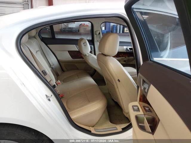 2011 JAGUAR XF SAJWA0FB0BLR84804 Photo 7
