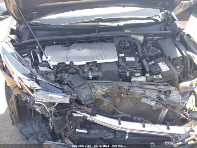 JTDKBRFUXJ3588975 Toyota Prius