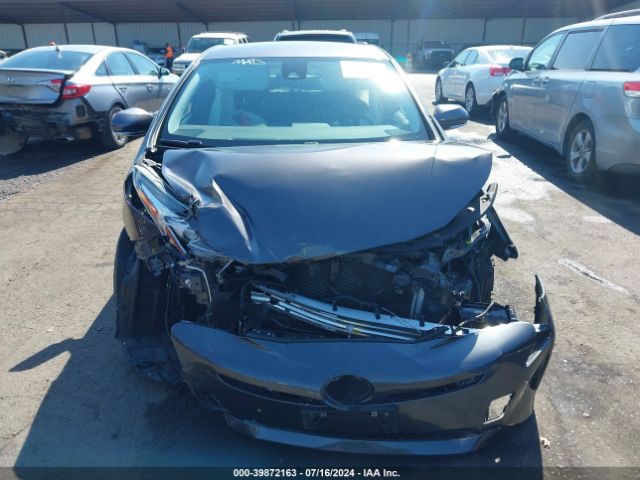 JTDKBRFUXJ3588975 Toyota Prius