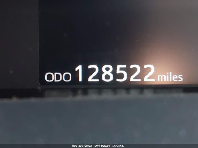 JTDKBRFUXJ3588975 Toyota Prius