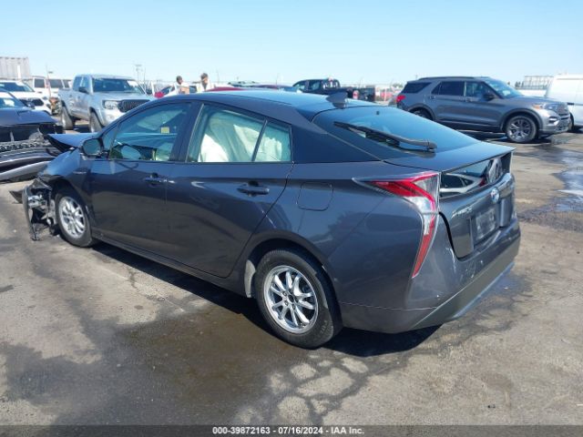 JTDKBRFUXJ3588975 Toyota Prius