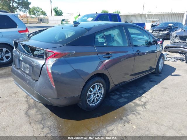 JTDKBRFUXJ3588975 Toyota Prius