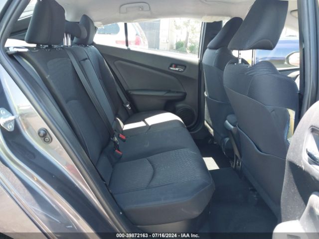 JTDKBRFUXJ3588975 Toyota Prius