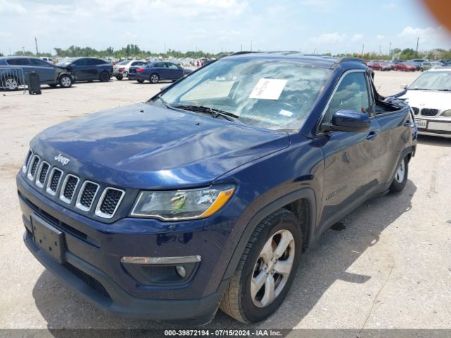 3C4NJCBB0JT272670 Jeep Compass Latitude Fwd