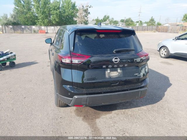 5N1BT3AB4RC705537 Nissan Rogue S Intelligent Awd