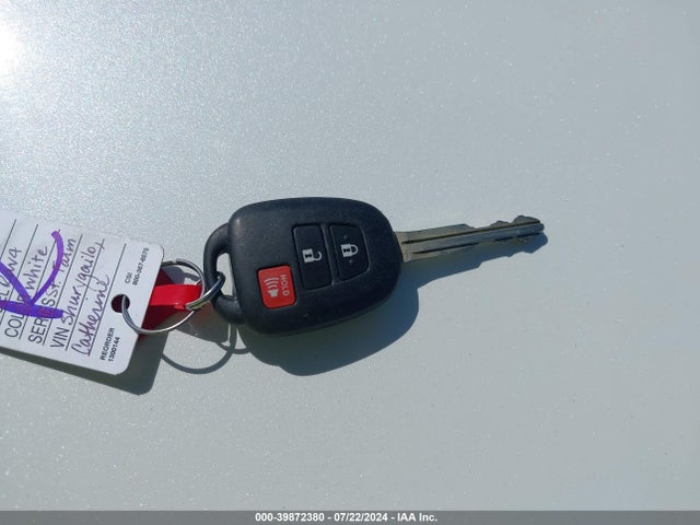 Toyota RAV4 LE 2015 2T3ZFREV8FW193324 Image 11