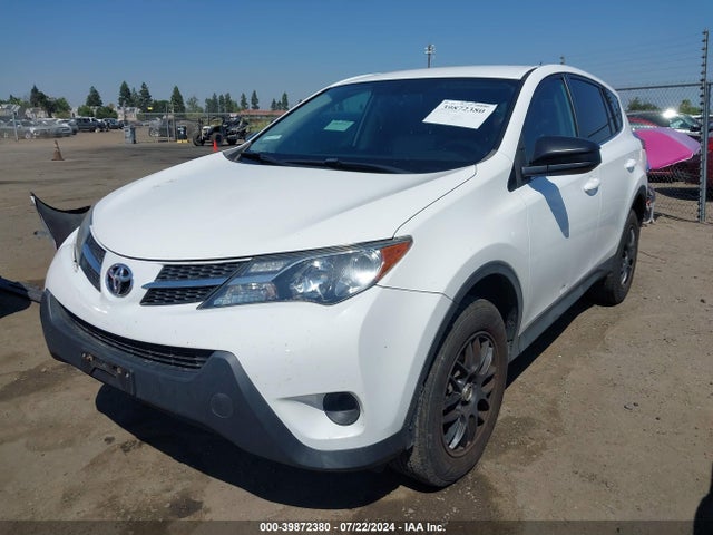 Toyota RAV4 LE 2015 2T3ZFREV8FW193324 Image 2