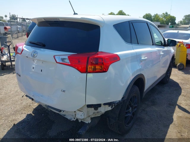 Toyota RAV4 LE 2015 2T3ZFREV8FW193324 Image 4