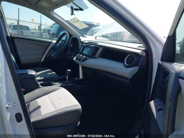 Toyota RAV4 LE 2015 2T3ZFREV8FW193324 Image 5