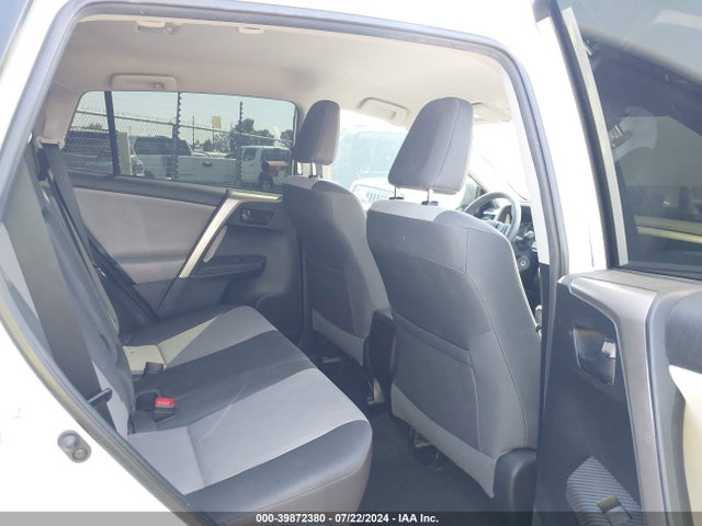 Toyota RAV4 LE 2015 2T3ZFREV8FW193324 Image 8