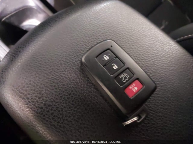 Toyota Rav4 Xle 2017 JTMRFREV4HJ171595 Image 11