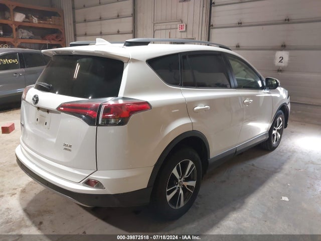 Toyota Rav4 Xle 2017 JTMRFREV4HJ171595 Image 4