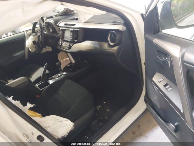 Toyota Rav4 Xle 2017 JTMRFREV4HJ171595 Image 5