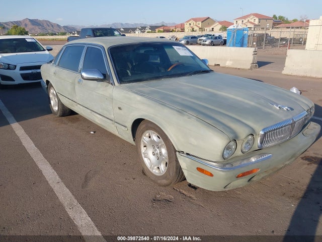 2002 JAGUAR XJ8 SAJDA24C62LF41736 Photo 0