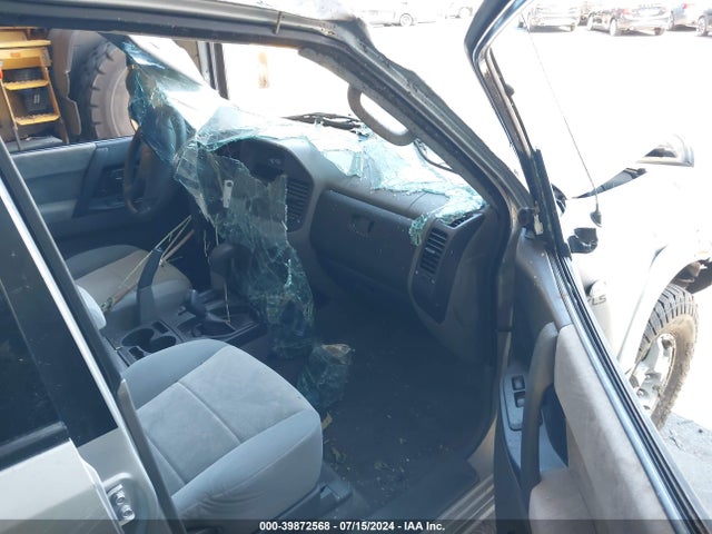 2001 MITSUBISHI MONTERO JA4MW31R11J040088 Photo 4
