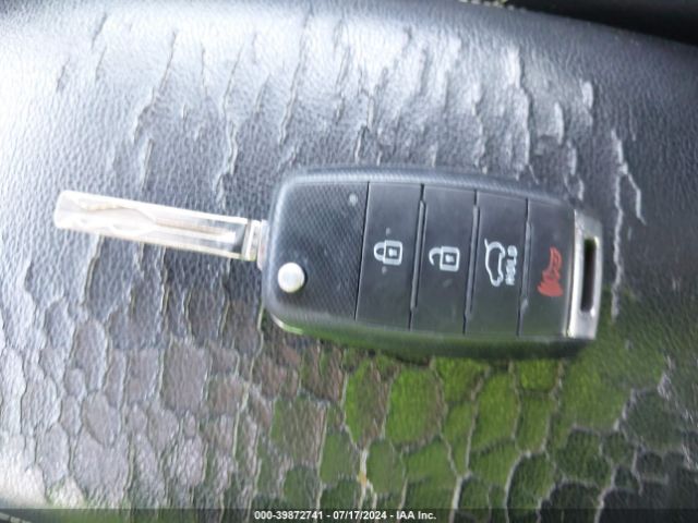 KNDJP3A50F7181676 KIA SOUL +