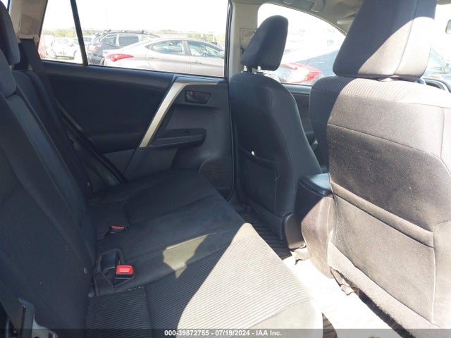 Toyota RAV4 LE 2015 2T3BFREV2FW251039 Image 8