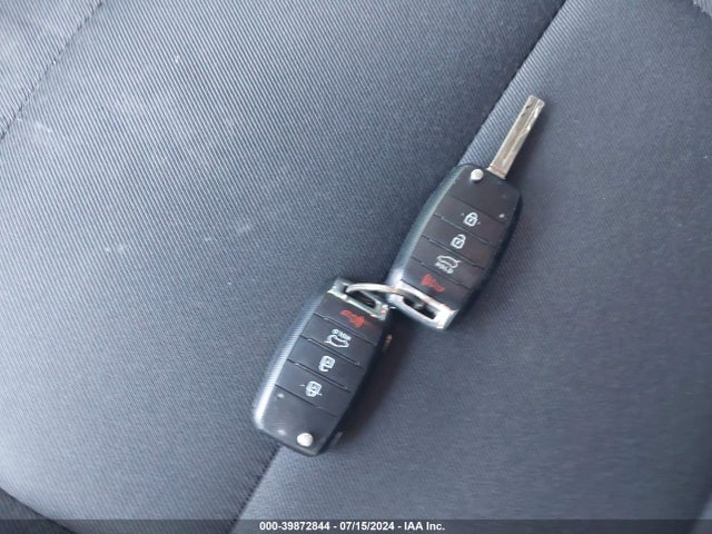 KIA SOUL + 2018 KNDJP3A52J7537408 Image 11