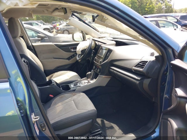 Subaru Forester Premium 2019 JF2SKAEC6KH440807 Image 5
