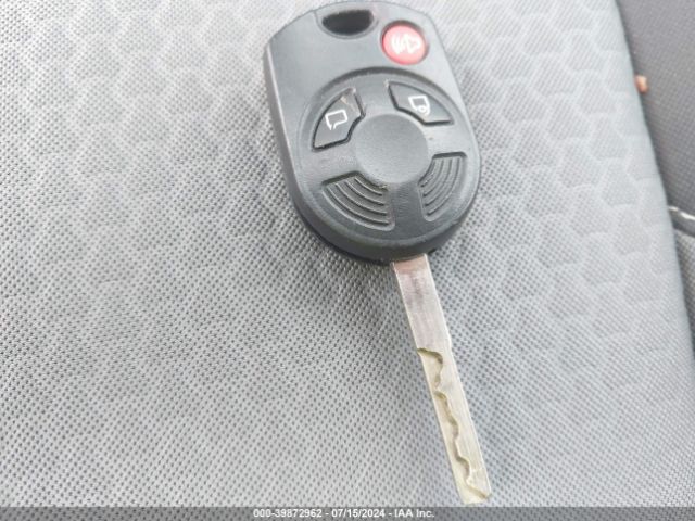 1FMCU0GD7JUB84983 Ford ESCAPE SE