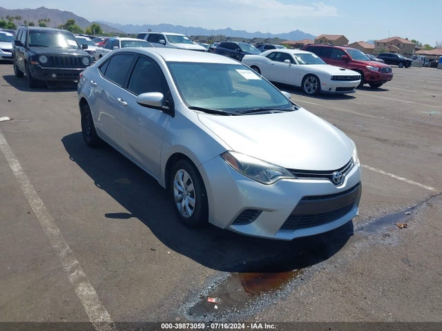 Toyota COROLLA LE 2015 5YFBURHE4FP352093 zdjęcie główne
