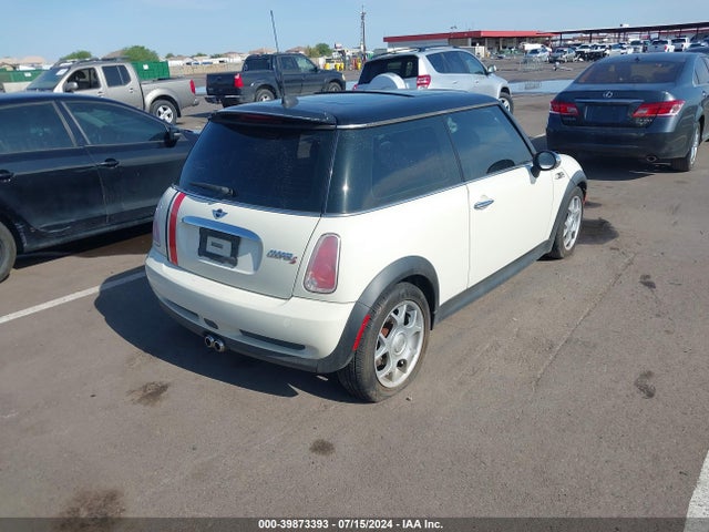 2005 MINI COOPER S WMWRE33455TG95736 Photo 3