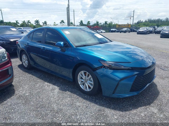 Toyota CAMRY LE 2025 4T1DAACK7SU502545 Image 1