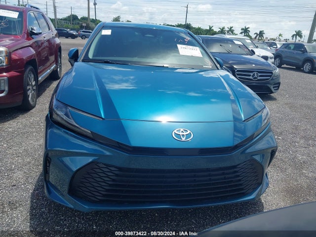 Toyota CAMRY LE 2025 4T1DAACK7SU502545 Image 6