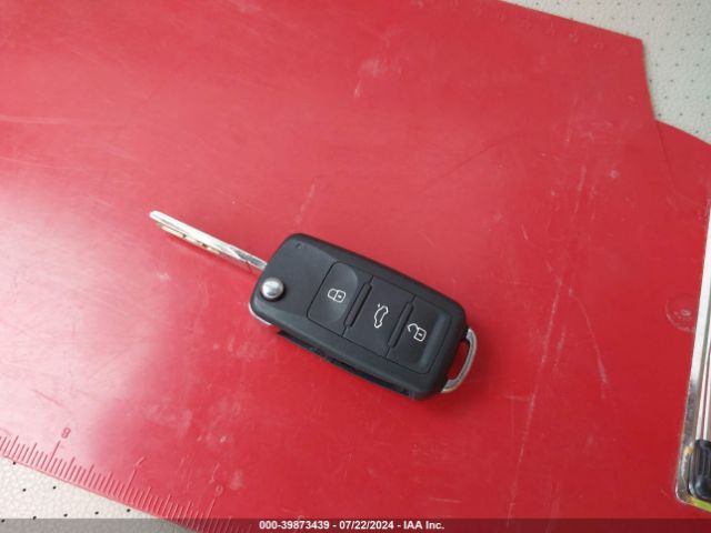 1VWAT7A31EC054987 Volkswagen Passat 1.8t Wolfsburg Edition