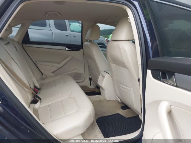 1VWAT7A31EC054987 Volkswagen Passat 1.8t Wolfsburg Edition