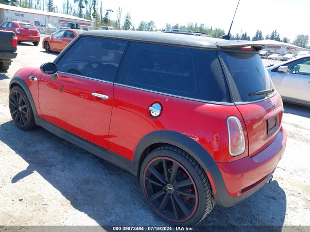 2005 MINI COOPER S WMWRE334X5TD92032 Photo 2