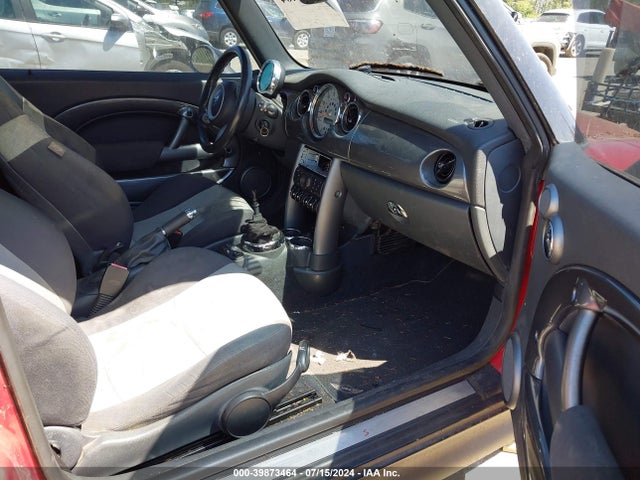 2005 MINI COOPER S WMWRE334X5TD92032 Photo 4