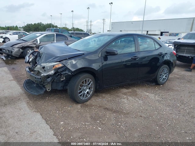 Toyota COROLLA LE 2016 5YFBURHE5GP437445 Image 2