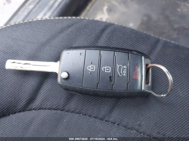KNDJP3A52F7230750 KIA SOUL +