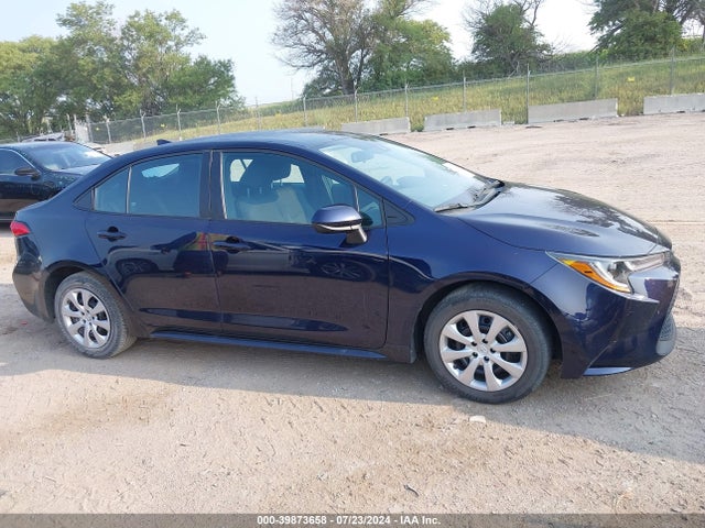 Toyota COROLLA LE 2022 5YFEPMAE6NP322593 Image 13