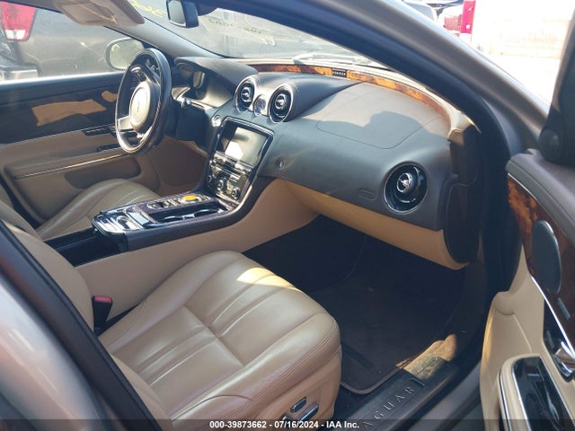 2013 JAGUAR XJ SAJWJ1CD9D8V49149 Photo 4