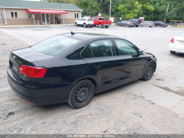3VWD17AJ3EM395338 Volkswagen JETTA SE
