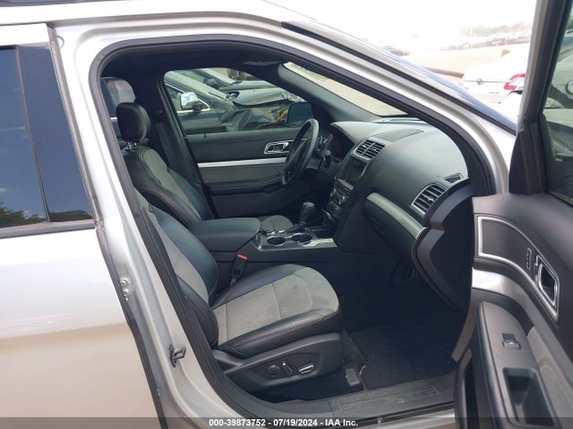 Ford EXPLORER XLT 2017 1FM5K8D87HGC04176 Image 5