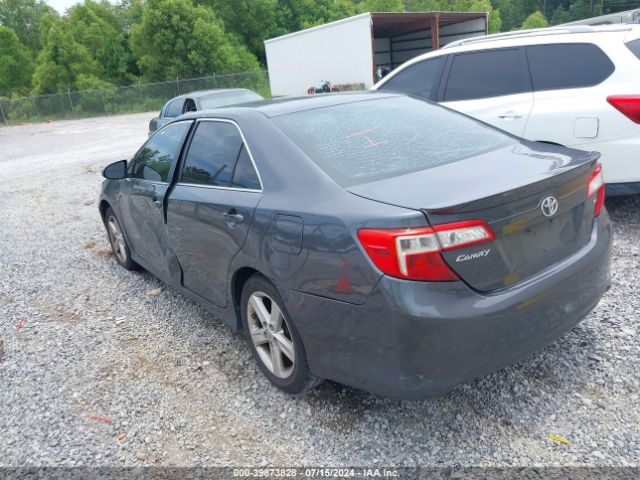 4T1BF1FKXEU317415 Toyota CAMRY SE