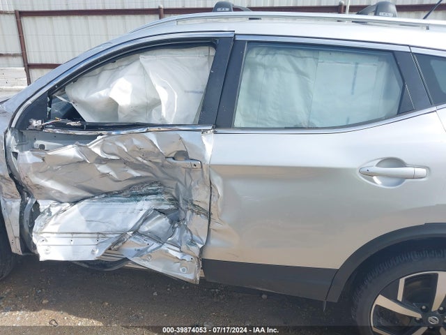JN1BJ1CV8NW341284 Nissan Rogue Sport Sl Fwd Xtronic Cvt