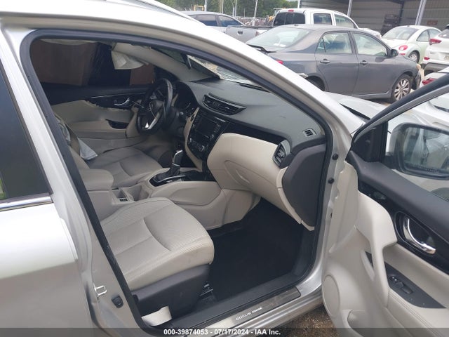 JN1BJ1CV8NW341284 Nissan Rogue Sport Sl Fwd Xtronic Cvt