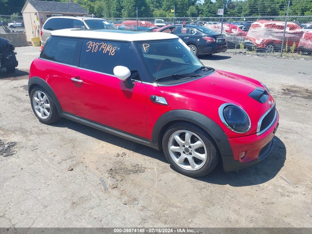 2010 MINI COOPER S WMWMF7C59ATZ70068 Photo 0