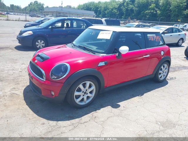 2010 MINI COOPER S WMWMF7C59ATZ70068 Photo 1