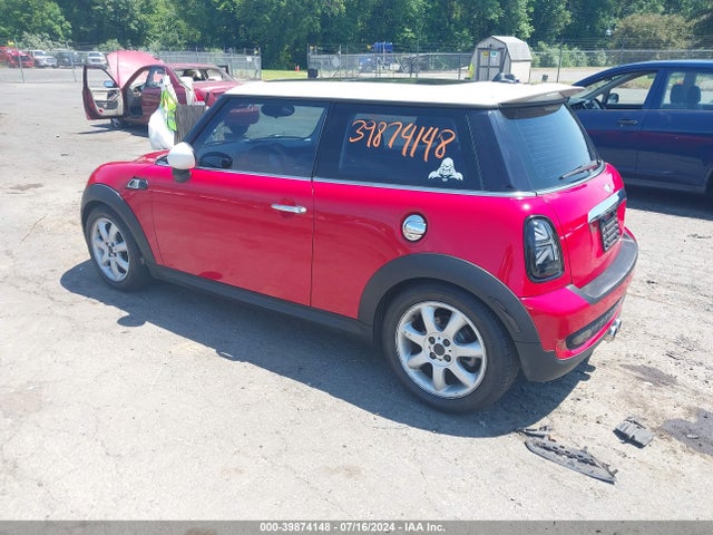 2010 MINI COOPER S WMWMF7C59ATZ70068 Photo 2