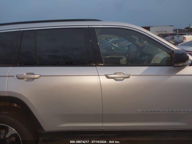 Jeep Grand Cherokee 4xe 2024 1C4RJYB68R8516822 Image 13