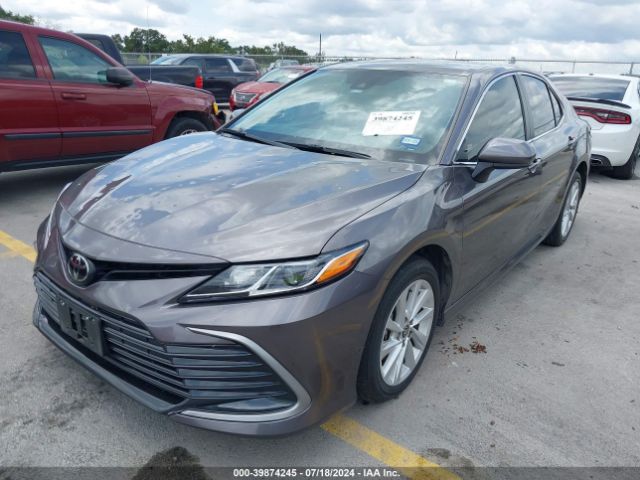 4T1C11AK6NU684466 Toyota CAMRY LE