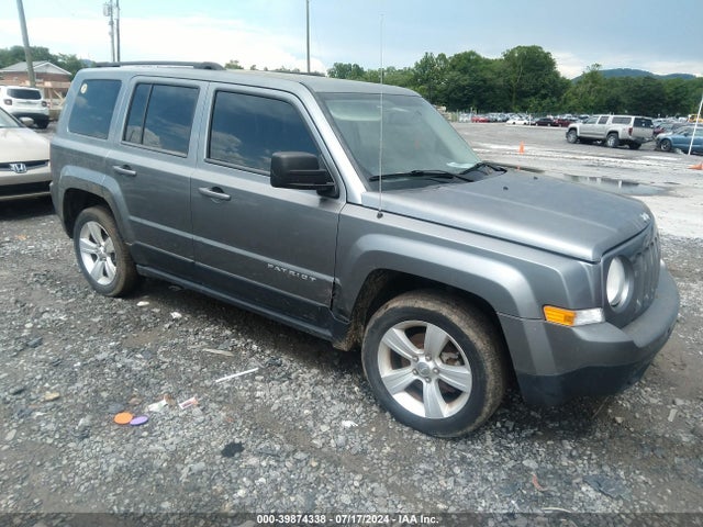 2014 1C4NJPFAXED586606 main image